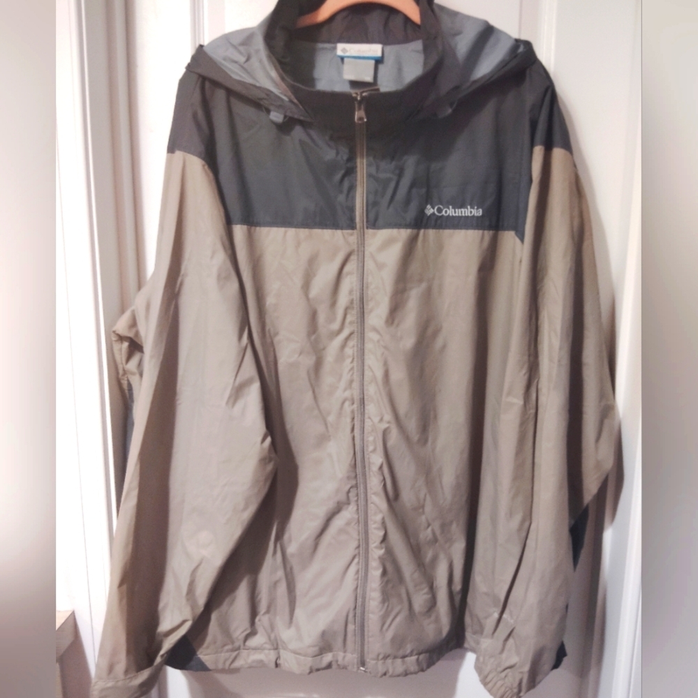 Columbia Men's XXL NWOT Jacket Outdoor Hiking Camping Lightweight Tan/Black